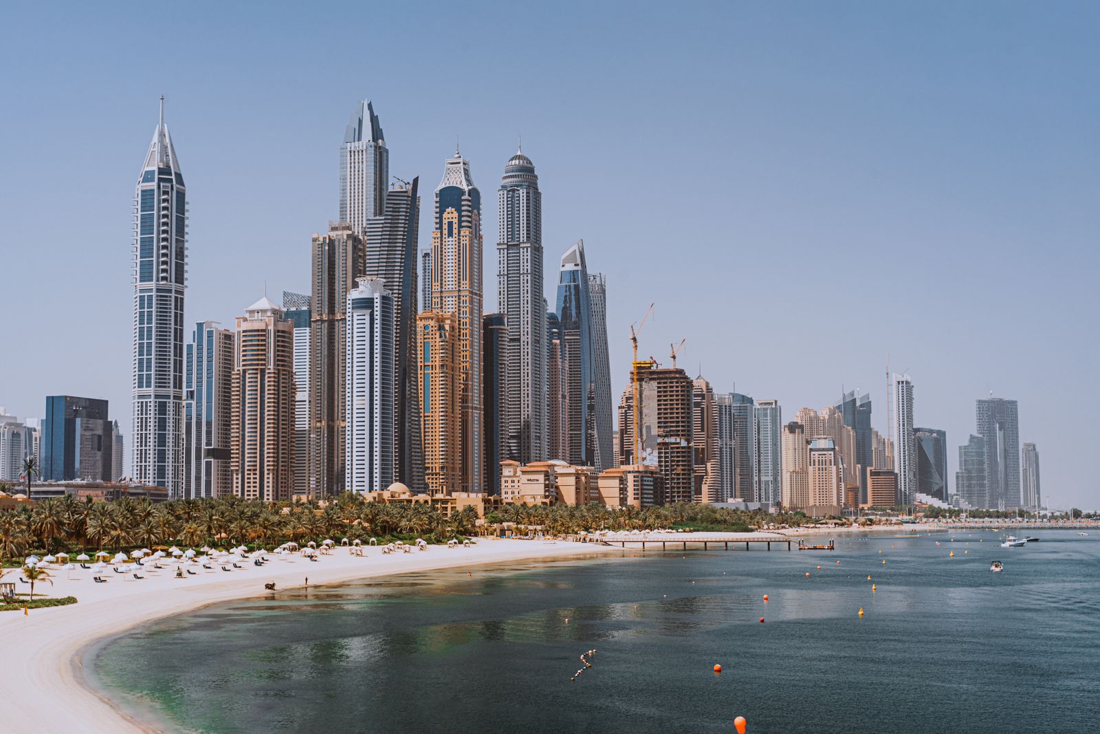 Plage de JBR au pied des tours de Dubai Marina